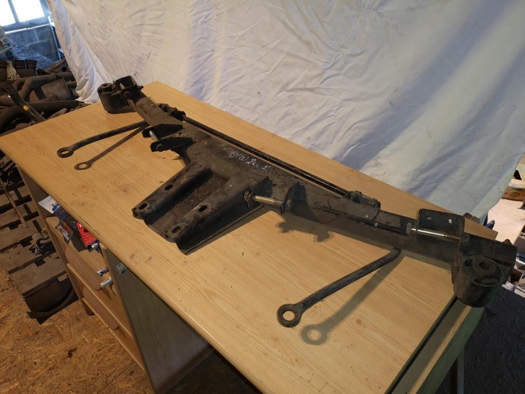 Train arrière bmw e10 1502-2002tii e6 touring, Enlèvement ou Envoi, BMW