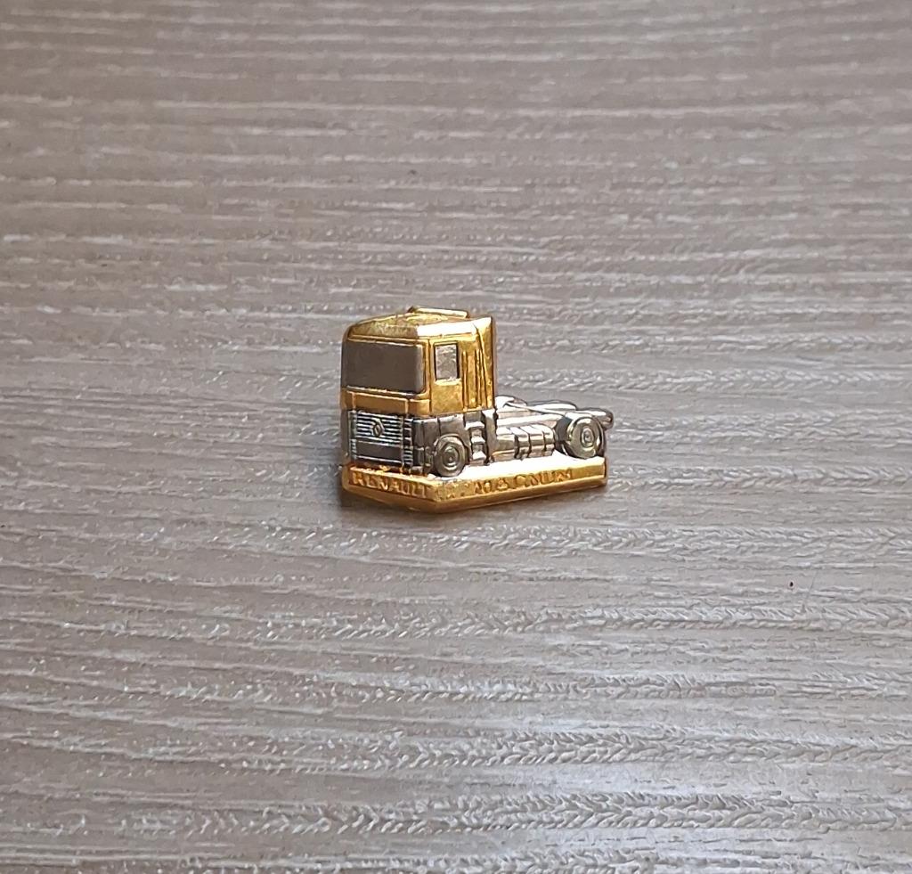 PIN - RENAULT - TRUCK - CAMION, Verzenden, Gebruikt, Transport, Speldje of Pin