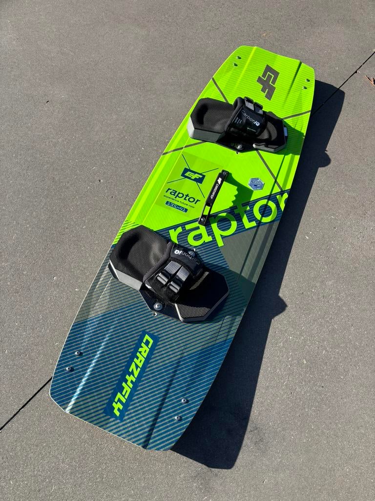 Kitesurf board RAPTOR 135x41, Watersport en Boten, Ophalen, Zo goed als nieuw