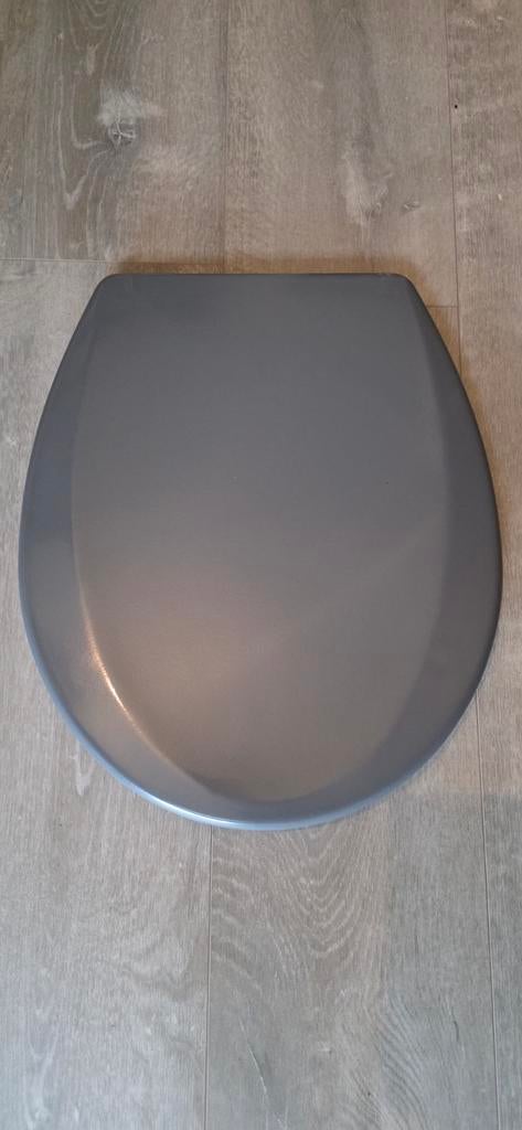 WC bril grijs, Enlèvement