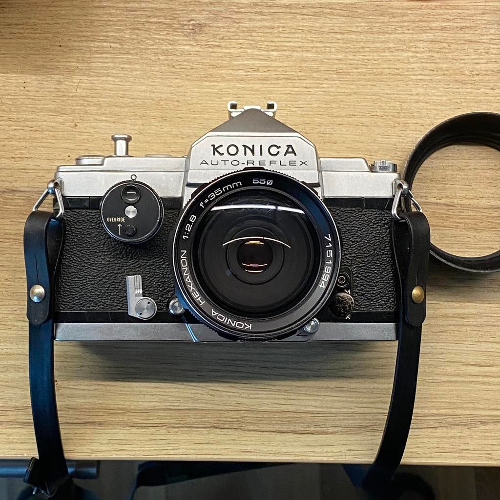 Konica Auto-Reflex, half frame, Konica 35mm f2.8 *comme neuf, Audio, Tv en Foto, Fotocamera's Analoog, Zo goed als nieuw, Spiegelreflex