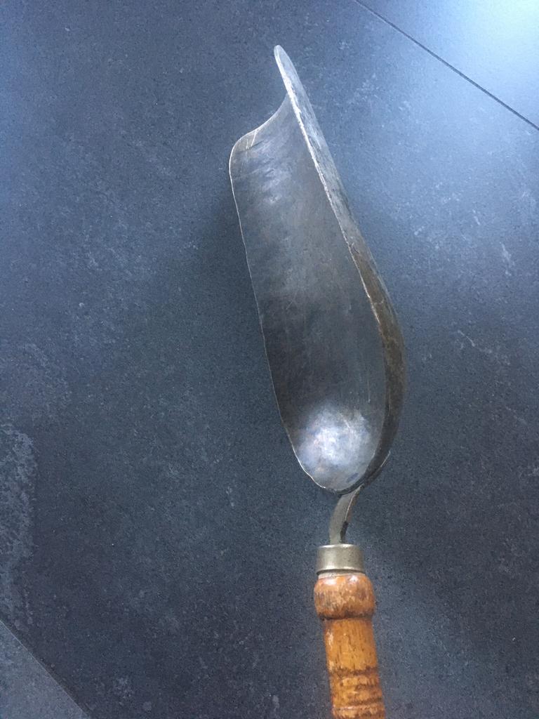 Messing kolenschop, Antiek en Kunst