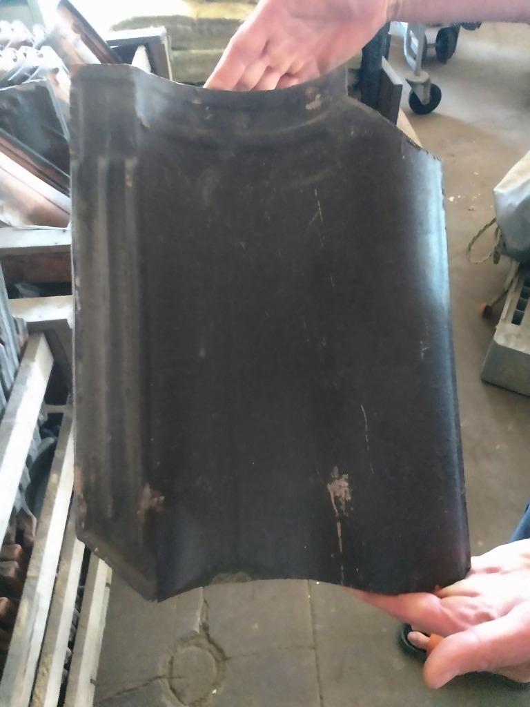 Très bonnes vieilles tuiles(1000 p.) rustique proche du neuf, Bricolage & Construction, Tuiles & Revêtements de toit, Enlèvement