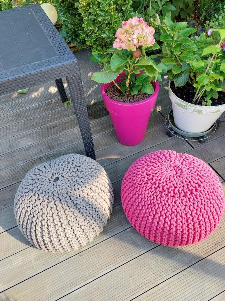 LOT DE 2 POUFS EN COTON TRESSÉ, Maison & Meubles, Canapés | Repose-pieds & Poufs, Rond, Enlèvement, Utilisé, 50 à 75 cm