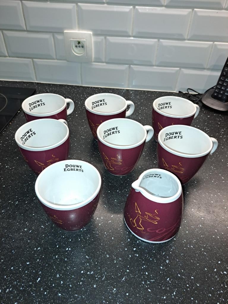 Douwe Egberts melk suikerpot en 6 stuks tassen van hetzelfde, Ophalen of Verzenden