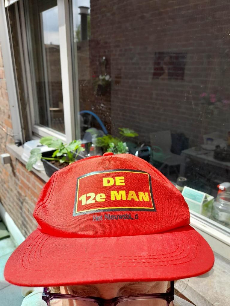 Chapeau « Le 12e homme » de Het Nieuwsblad, Vêtements | Hommes, Chapeaux & Casquettes, Neuf, Casquette, One size fits all, Enlèvement ou Envoi
