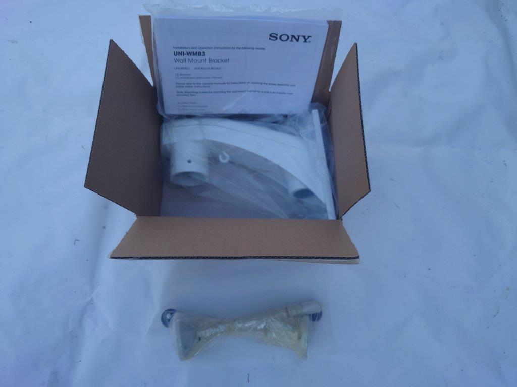 Suspension caméra dôme UNI-WMB3 SONY+ 2 bras avec rotule, Enlèvement ou Envoi, Neuf, Caméra extérieure