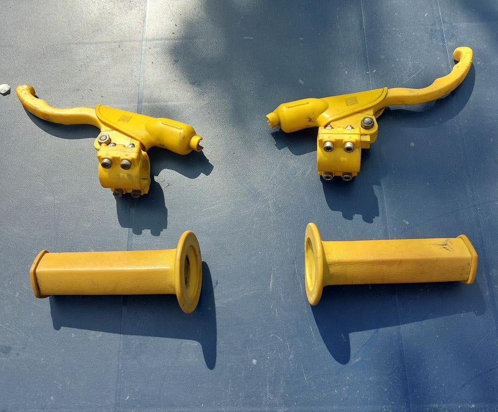 Set rem- en koppelingsgrepen vintage jaren 80, Motoren, Onderdelen | Oldtimers, Gebruikt, Ophalen of Verzenden