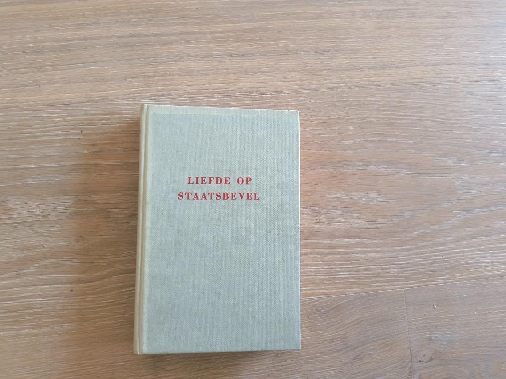 Liefde op staatsbevel (Will Berthold), Boeken, Ophalen, Gelezen