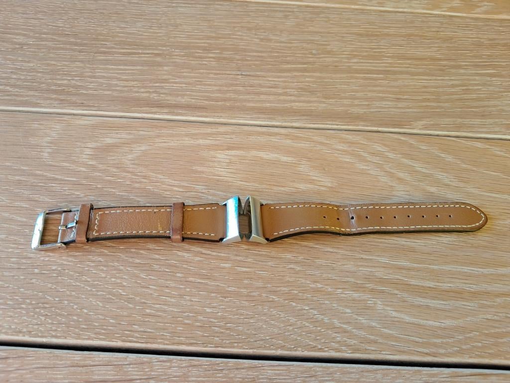 Compatibele bruine leren band voor Fitbit Charge 3, Telecommunicatie, Wearable-accessoires, Gebruikt, Overige accessoires, Ophalen of Verzenden