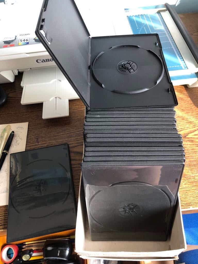 DVD doosjes lege ook voor cds(42stuks), Cd's en Dvd's, Ophalen, Nieuw in verpakking