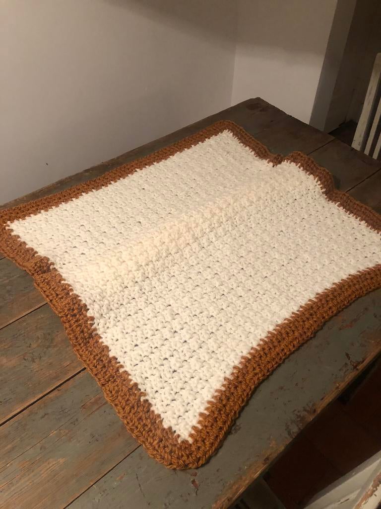 HANDGEMAAKT NIEUW BABYDEKEN WOL CRÈME/OKER WIEG WIKKELDOEK, Kinderen en Baby's, Dekens, Slaapzakjes en Inbakerproducten, Nieuw