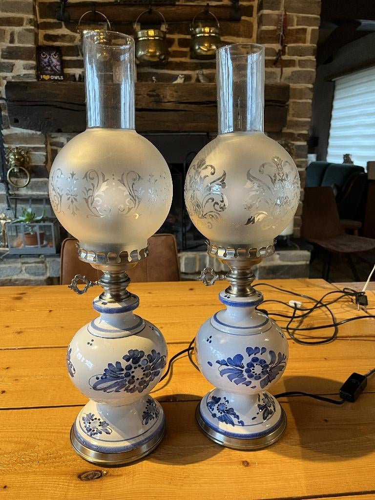 2 magnifiques lampes électriques Hurricane style Delft Blue, Antiquités & Art, Enlèvement