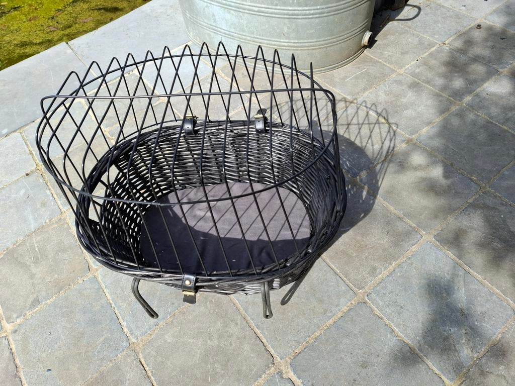 Trixie honden fietsmand voor aan het stuur., Ophalen, Zo goed als nieuw, Riet