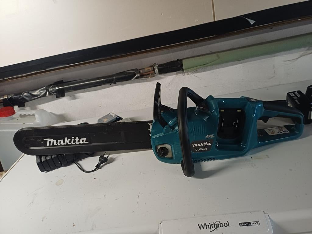 Makita Kettingzaag op batteries, Enlèvement, Tronçonneuse