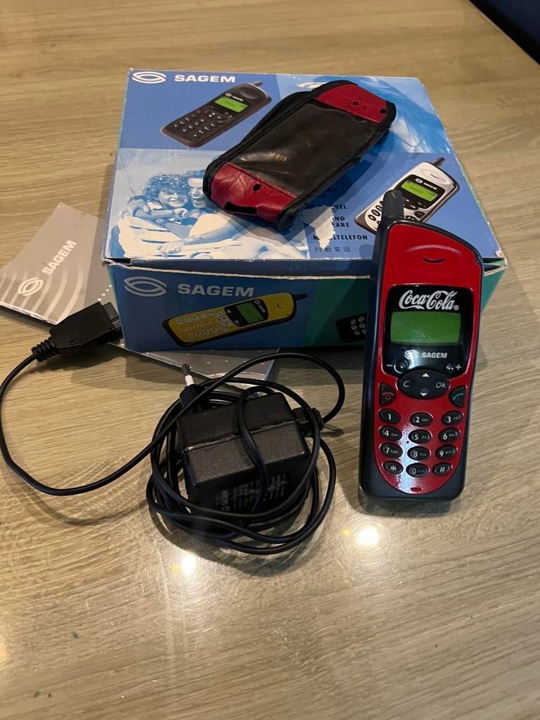 Collector gsm sagem coca- cola, Télécoms, Enlèvement, Comme neuf