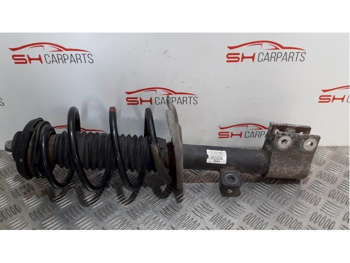 Barre amortisseur avant droit d'un Peugeot 308, Autos : Pièces & Accessoires, Suspension & Châssis, Peugeot, Utilisé, 3 mois de garantie