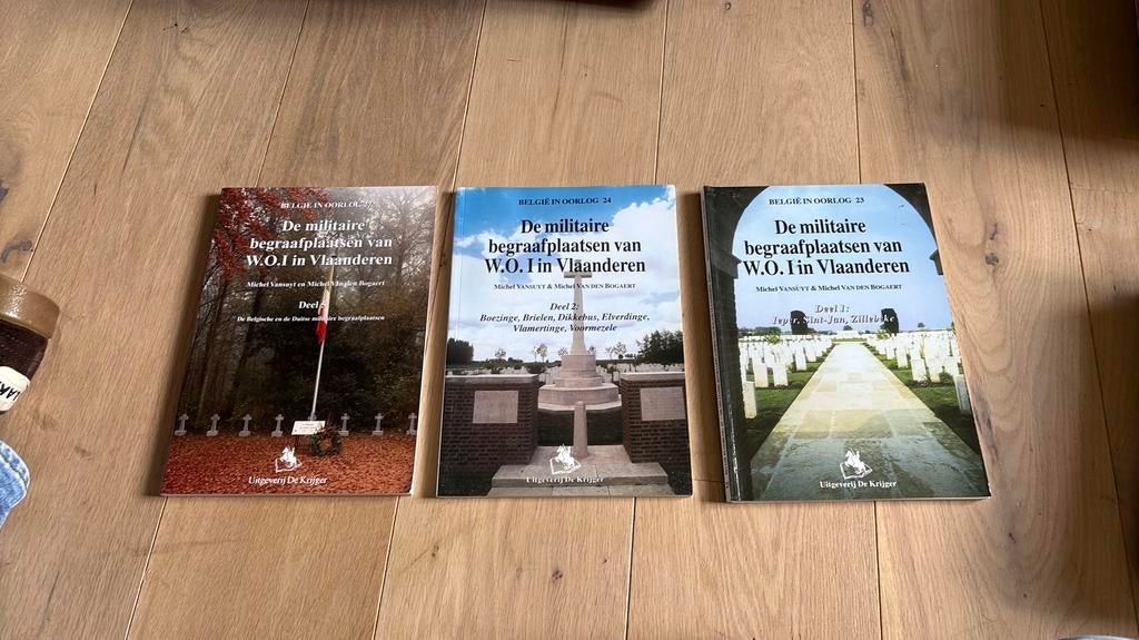 De militaire begraafplaatsen van W.O.1 in vlaanderen, Boeken, Ophalen of Verzenden, M. Vansuyt