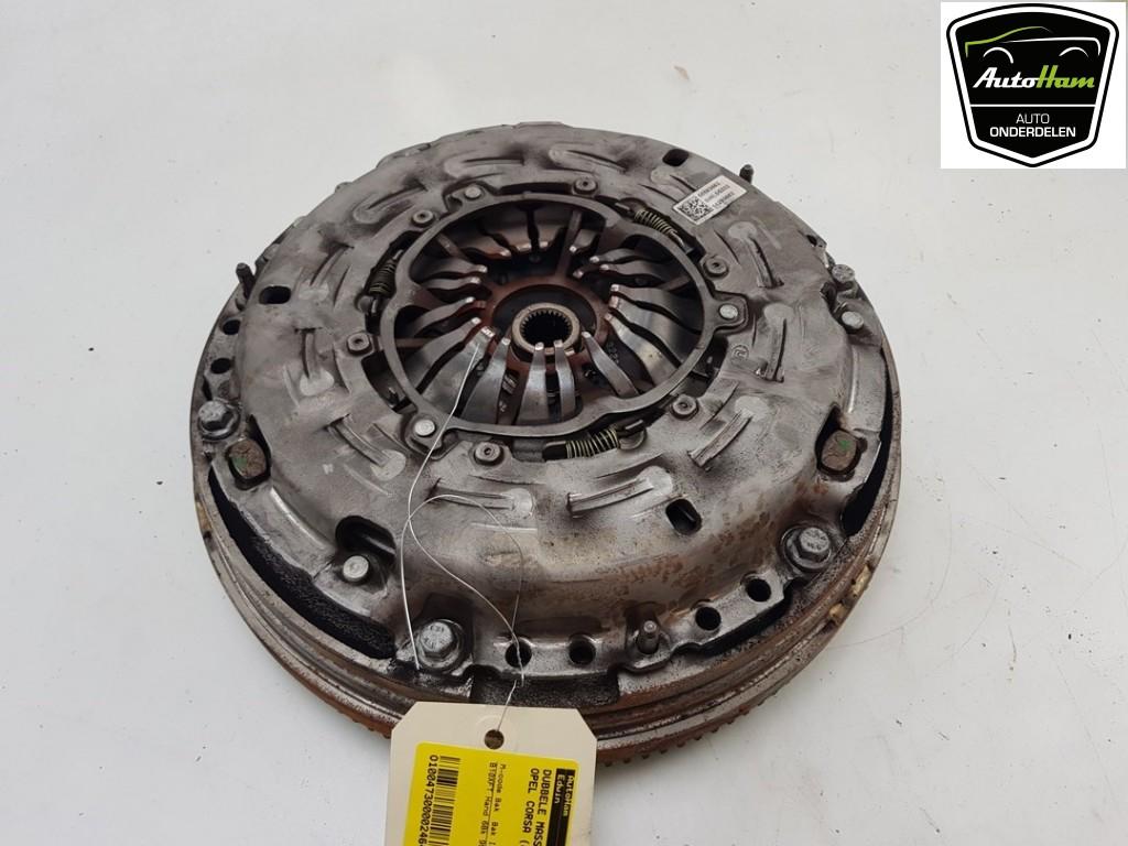 VOLANT MOTEUR BI-MASSE Opel Corsa E (01-2014/06-2019), Autos : Pièces & Accessoires, Utilisé, Opel