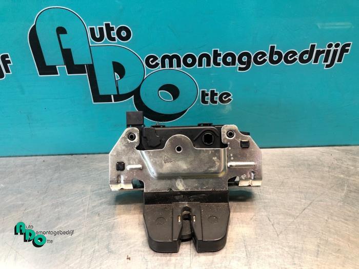 Slotmechaniek Achterklep van een Opel Astra (Astra H 04-), Gebruikt, -, -, Opel