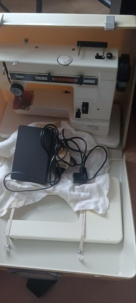 Machine à coudre, Hobby & Loisirs créatifs, Machines à coudre & Accessoires, Enlèvement, Machine à coudre