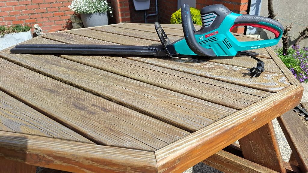 Bosch heggenschaar, Tuin en Terras, Heggenscharen, Ophalen, Zo goed als nieuw, Elektrisch, BOSCH