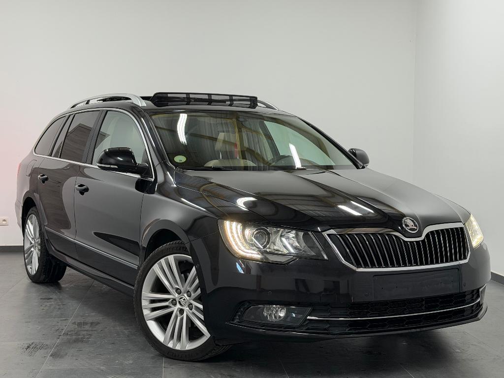 Skoda Superb SW 1.6 TDi 1erMain - Carnet - Led - Navi - Cui, Autos, Skoda, Cuir, Entreprise, 5 portes, 119 g/km