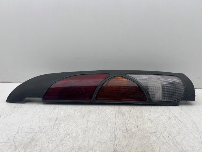 Feu arrière droit d'un Renault Kangoo, Autos : Pièces & Accessoires, Renault, -, 3 mois de garantie, Utilisé