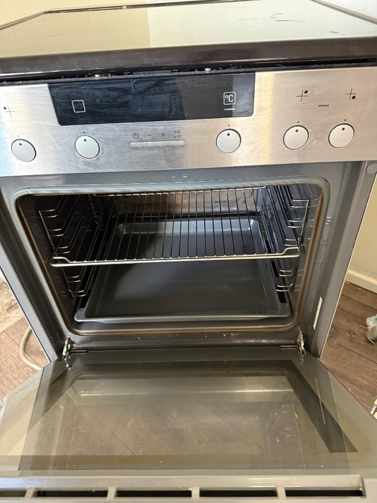 Oven met inductie kookplaten, Ophalen, Gebruikt, 50 tot 100 cm, Minder dan 100 cm