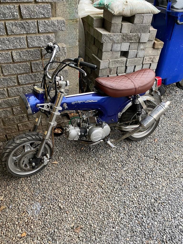 Brommer klasse b, Fietsen en Brommers, Brommers | Honda, Ophalen, Zo goed als nieuw