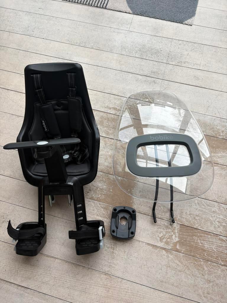 Fietsstoeltje met windscherm Bobike zwart, Fietsen en Brommers, Ophalen, Zo goed als nieuw