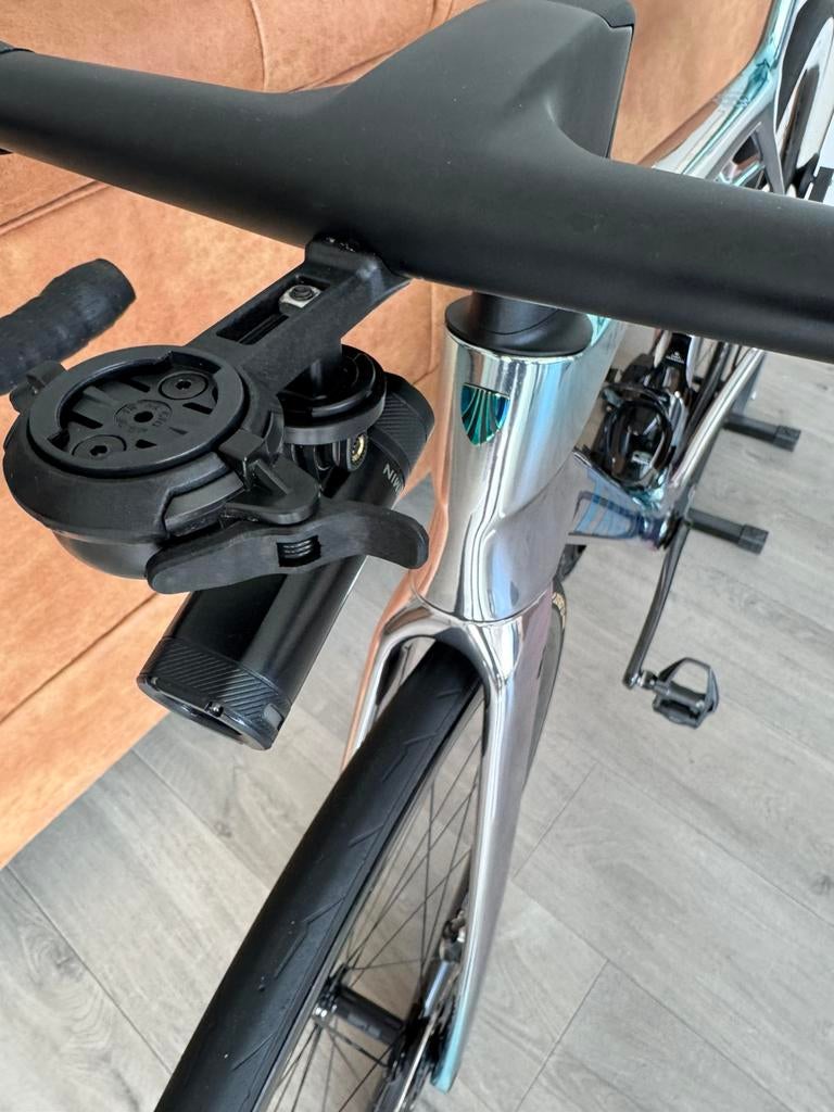 CLOSETHEGAP HIDEMYBELL RACEDAY4 TM EVO trek madone, Ophalen, Nieuw