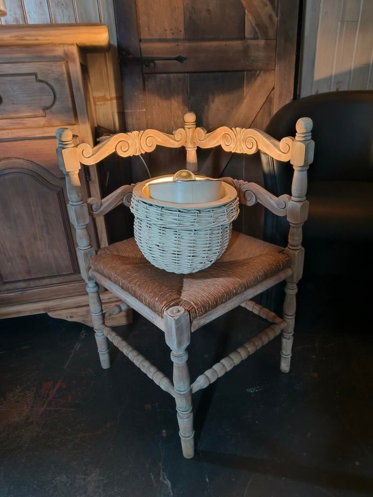 Kerk stoeltje, Ophalen