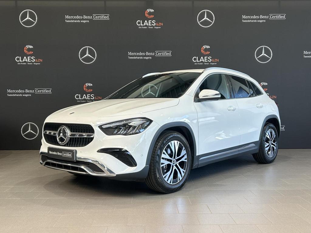 Mercedes-Benz GLA-klasse 180 Luxury Line DOS 8488, Auto's, Mercedes-Benz, Stuurwielverwarming, Stof, Gebruikt, Zwart