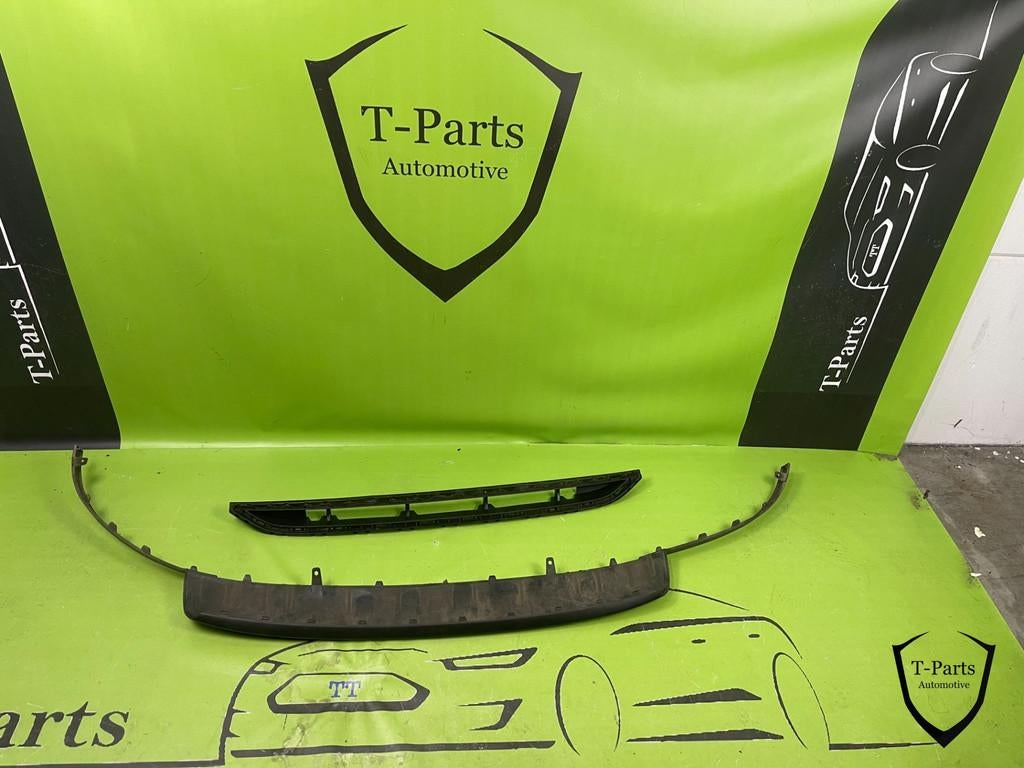 hyundai i30 voorbumper lijst onder grill rooster 17+ 86561G4, Auto-onderdelen, Info@fabrikant.eu, Bumper, Hyundai, Fabrikantstraat 1
1000 AA  Amsterdam