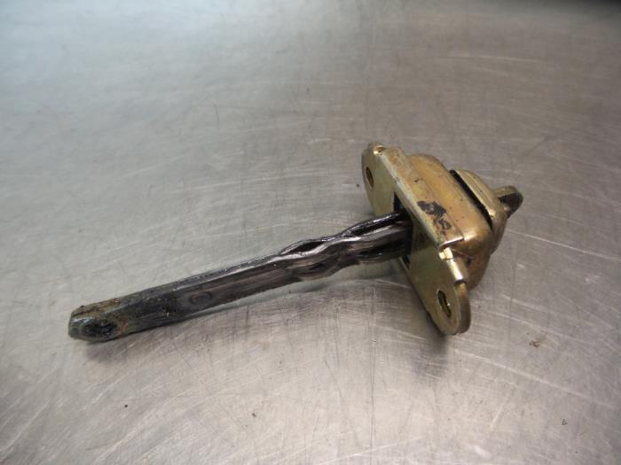 Butée 2portes gauche d'un Nissan Micra (Micra 11 98-), -, 3 mois de garantie, Utilisé, -