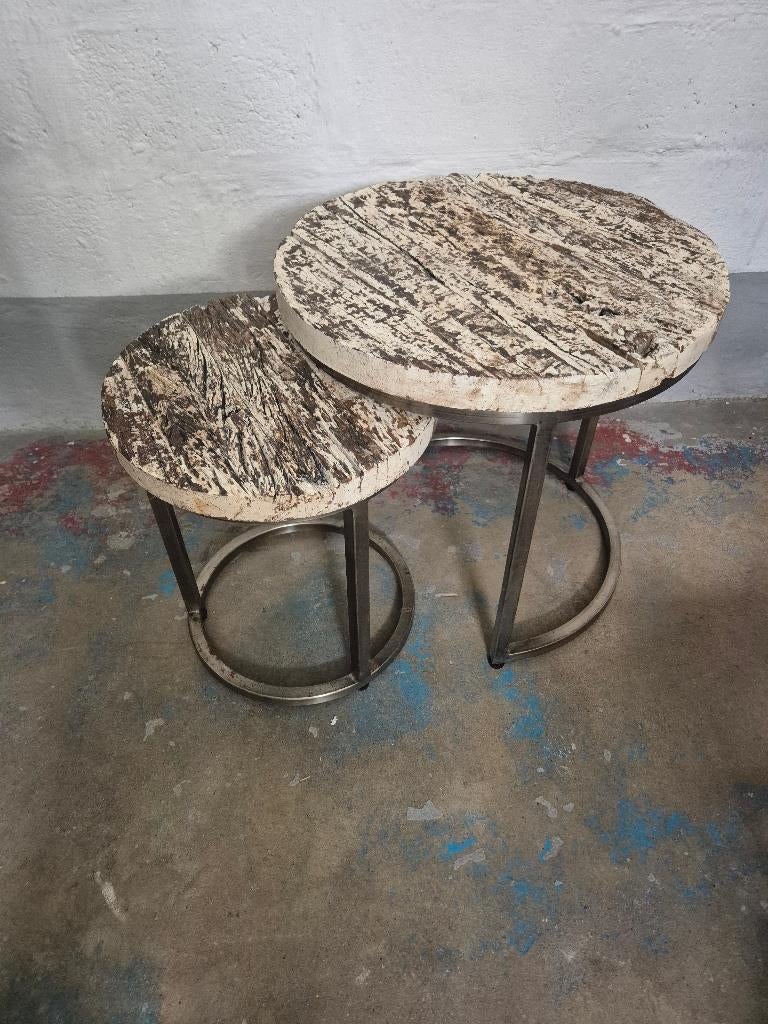 Table gigogne ou d'appoint, Enlèvement, Utilisé