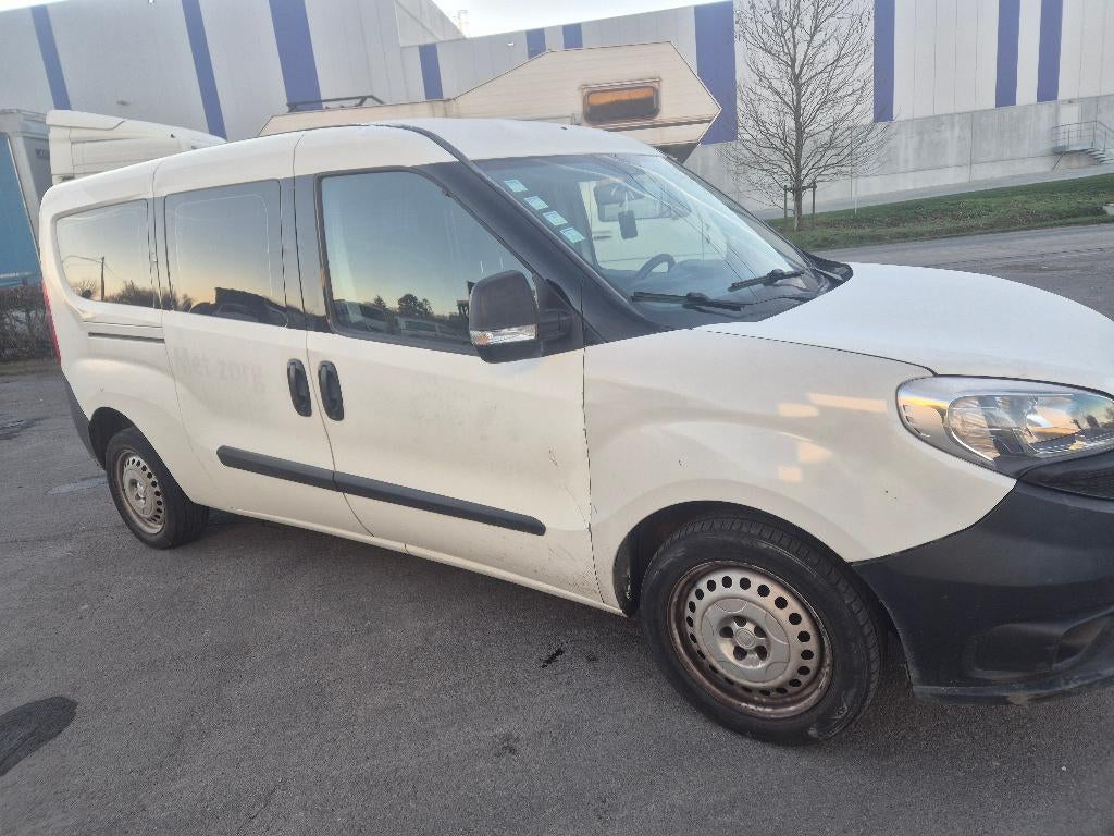 Fiat Doblo 1.3 Diesel Problème Moteur, Auto's, Fiat, Euro 5, Doblo, Bedrijf, 5 deurs