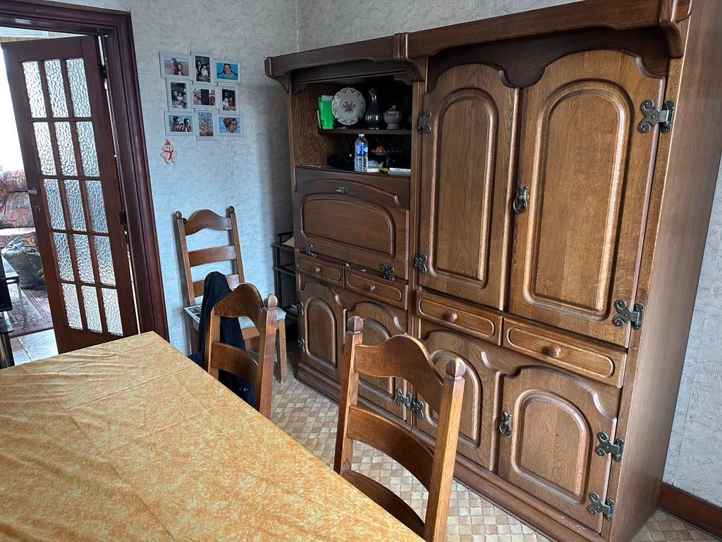 Salle à manger a donner, Enlèvement, Utilisé, 4 à 6 chaises