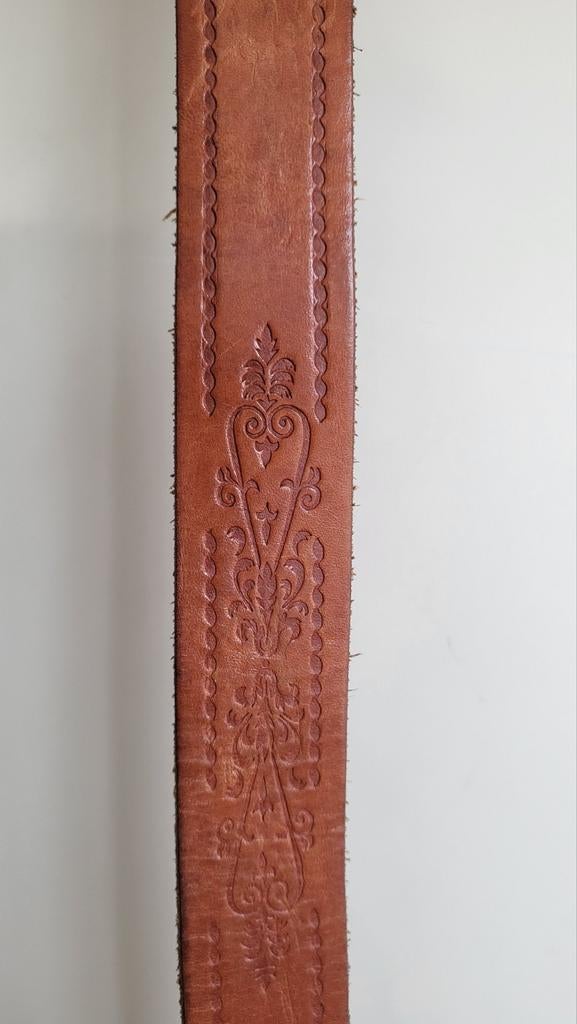 Ceinture en cuir italien, Vêtements | Femmes, Enlèvement