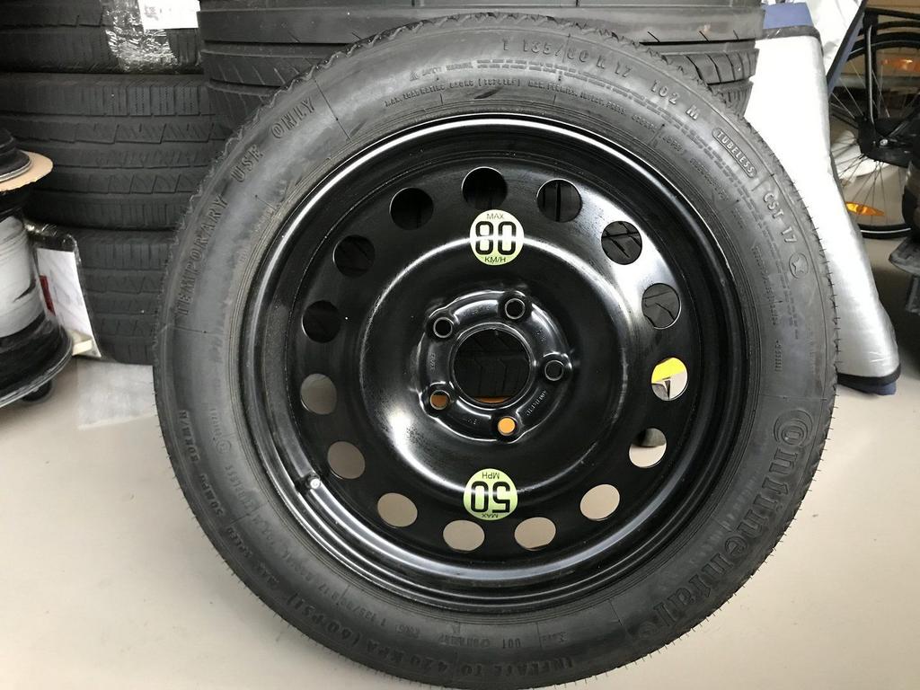 Thuiskomer Reservewiel Mercedes 135-80-17 Continental, Auto-onderdelen, Banden en Velgen, Ophalen, -, -, Banden en Velgen