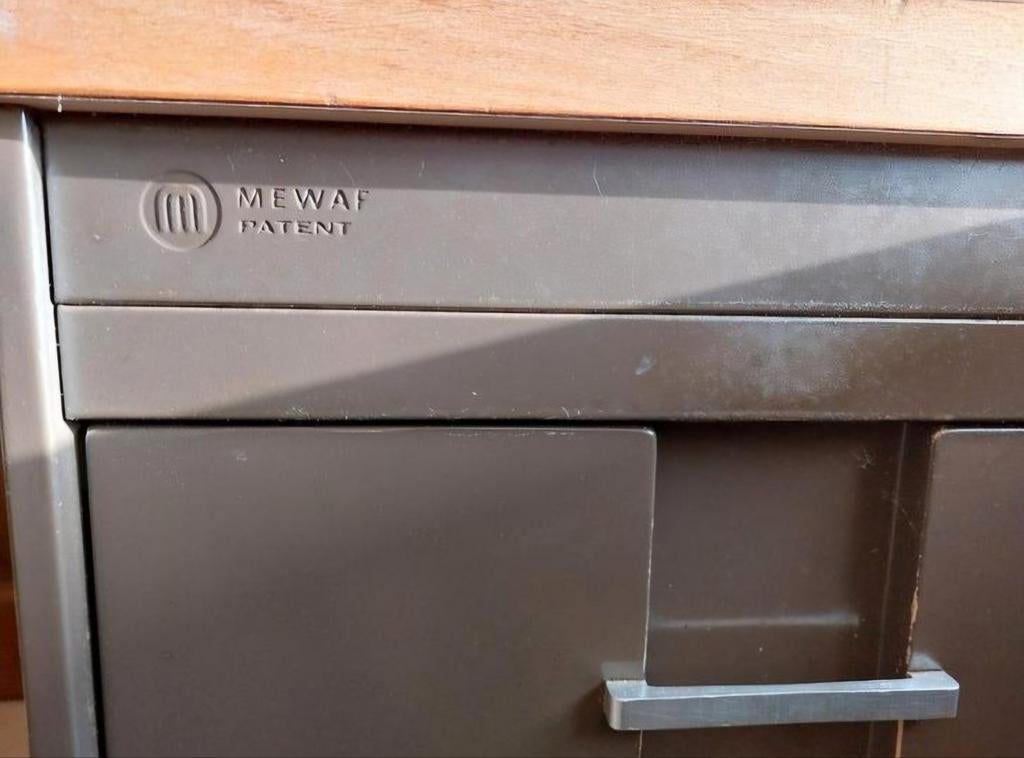 2 mewaf bureaus, Huis en Inrichting, Bureaus, Ophalen, Gebruikt, Met lades, Metaal