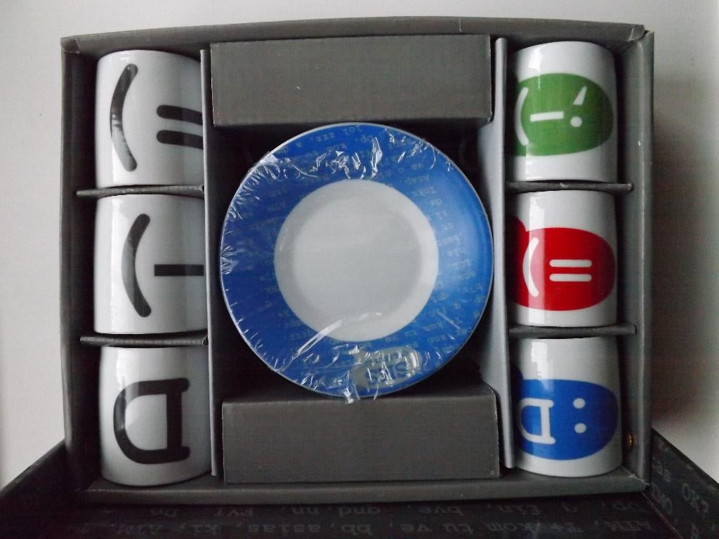 6 petites tasses à expresso + sous tasses neuves, Enlèvement ou Envoi, Neuf, Tasse(s) et/ou soucoupe(s)