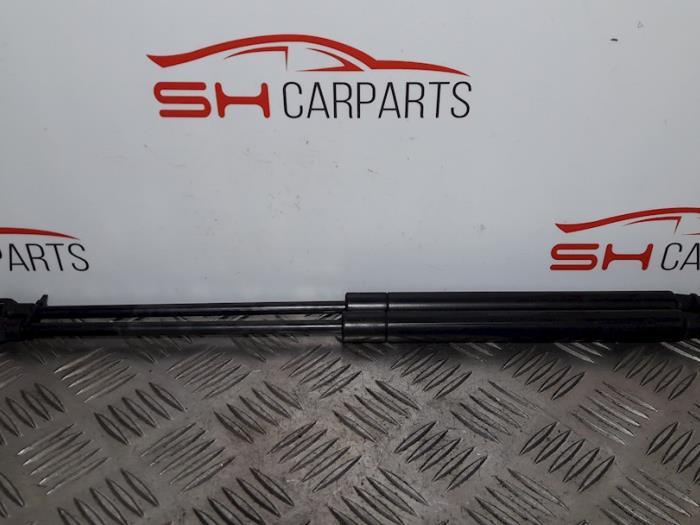 Set Gasdempers Achterklep van een Ford KA, Gebruikt, -, -, Ophalen of Verzenden