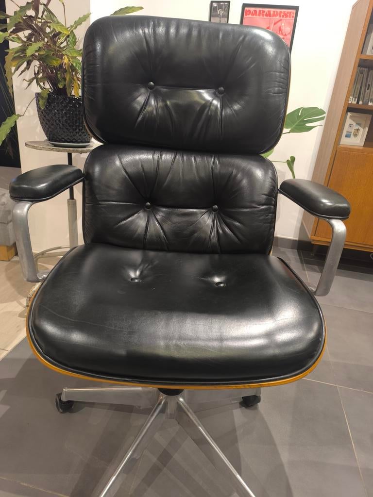 MIM bureaustoel, Ophalen, Bureaustoel