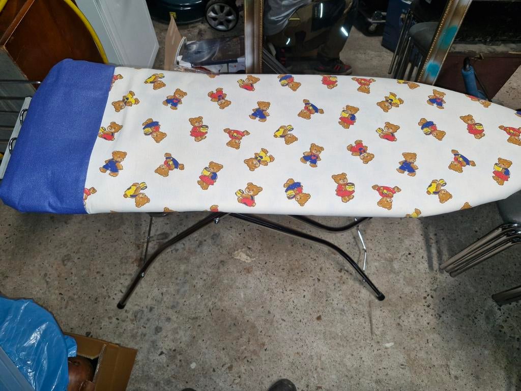 Strijkplank 140cm lang zeer goede staat, Ophalen