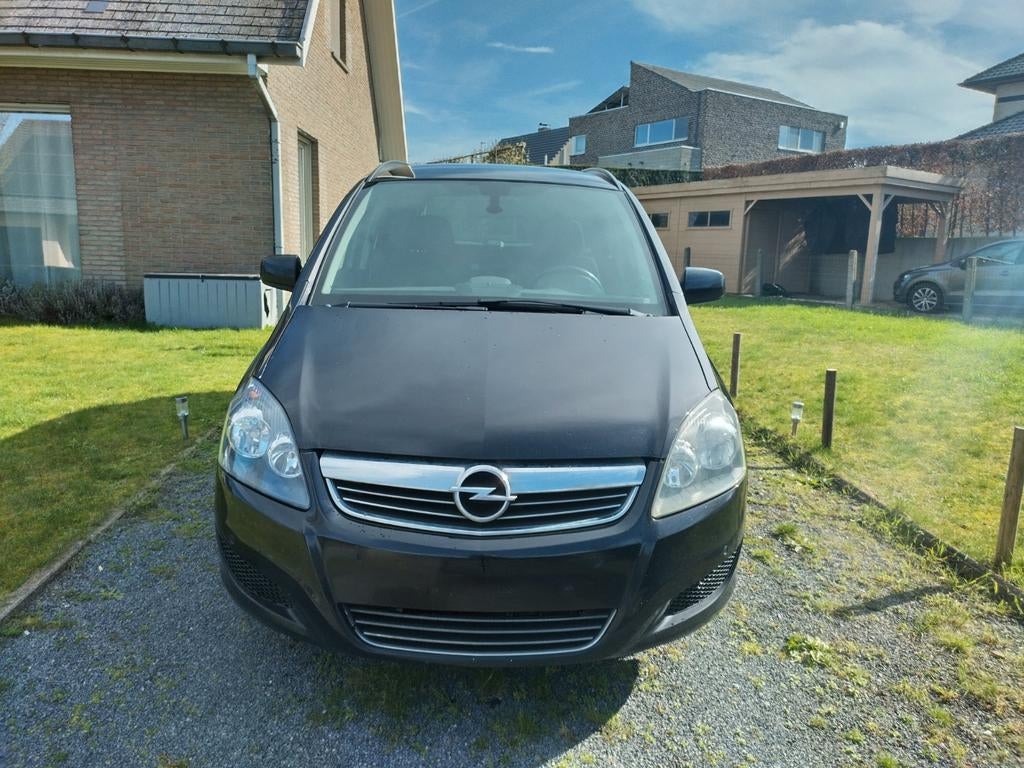 Opel Zafira B pour EXPORT, Autos, Euro 5, Achat, 7 places, Boîte manuelle