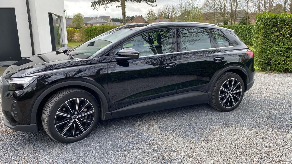 AUDI Q4, Etron, 1ste gebruik Mei 2023, TOPSTAAT, veel opties, Auto's, Audi, Automaat, 4 deurs, Achterwielaandrijving, Overige kleuren