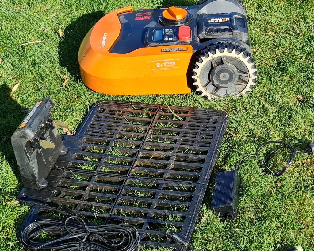 tondeuse à gazon robotisée, Jardin & Terrasse, 20 à 25 cm, Worx, Enlèvement, Utilisé