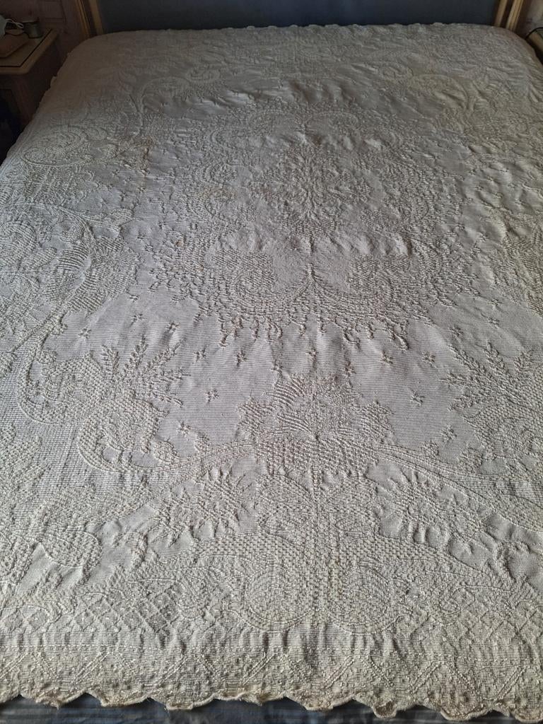 Couvre- lit ancien en coton mesurant 2m sur 1m60, Beige, Enlèvement, Autres types, Une personne